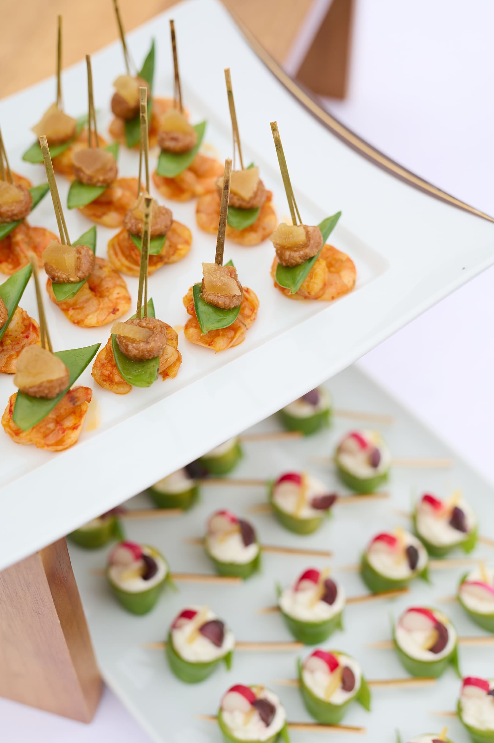 Plateau de plusieurs pièces cocktails salées